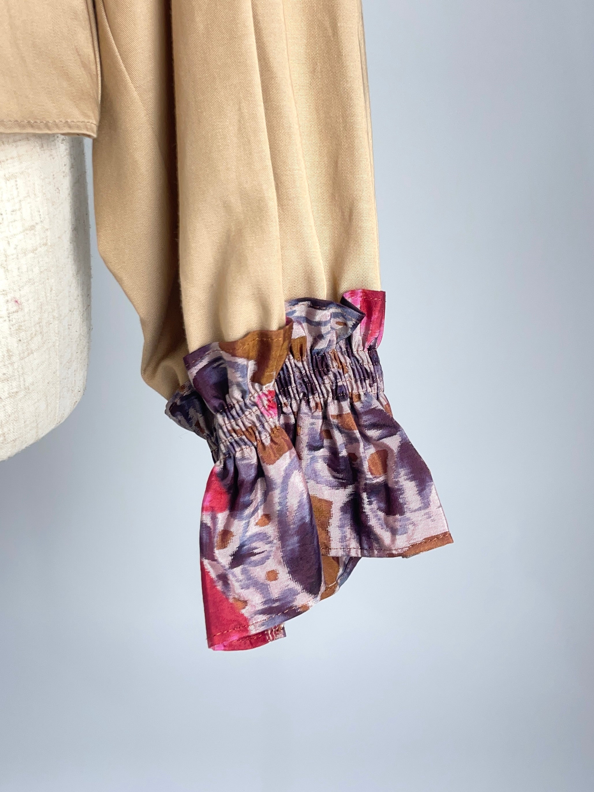 Elegance Meisen Square Neck Blouse -beige-