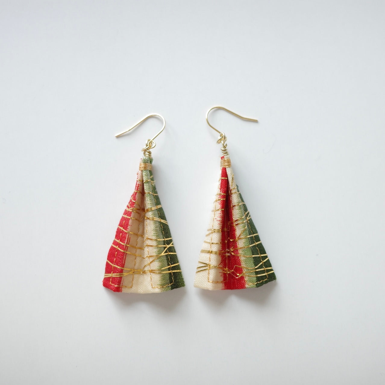 金糸ピアス 八 -tricolore-