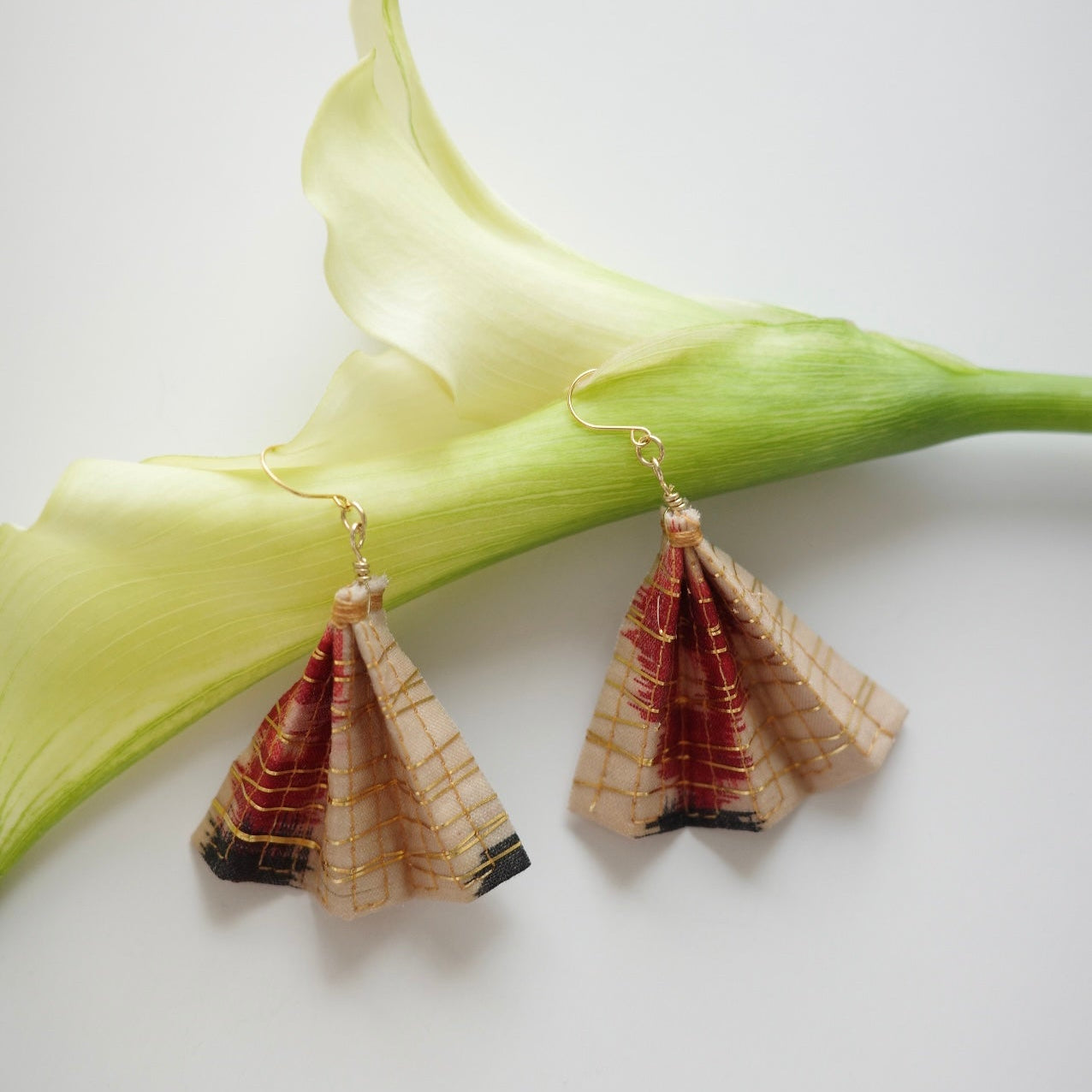 金糸ピアス 扇 -ribbon-