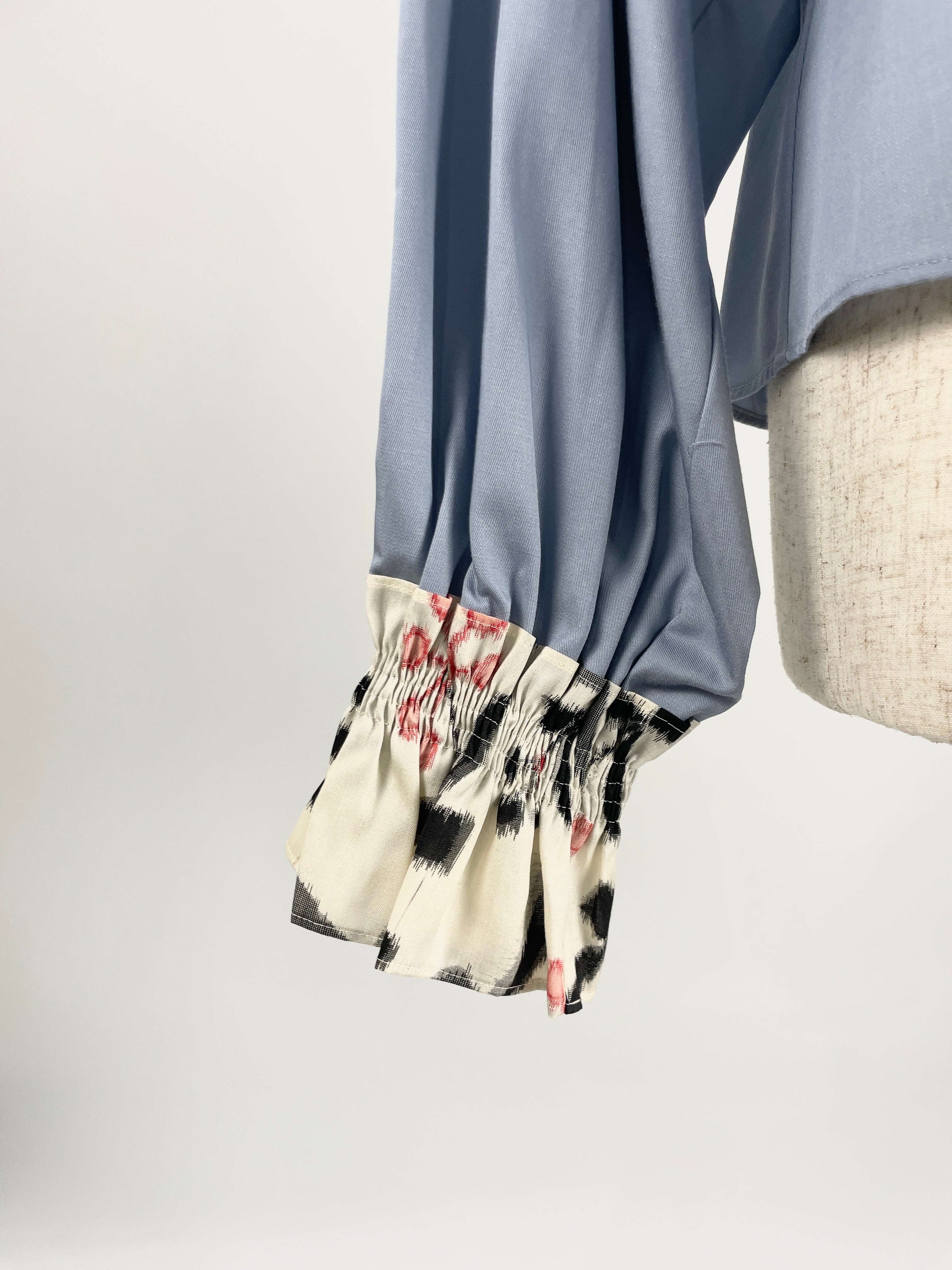 Fluff Meisen Square Neck Blouse -blue-