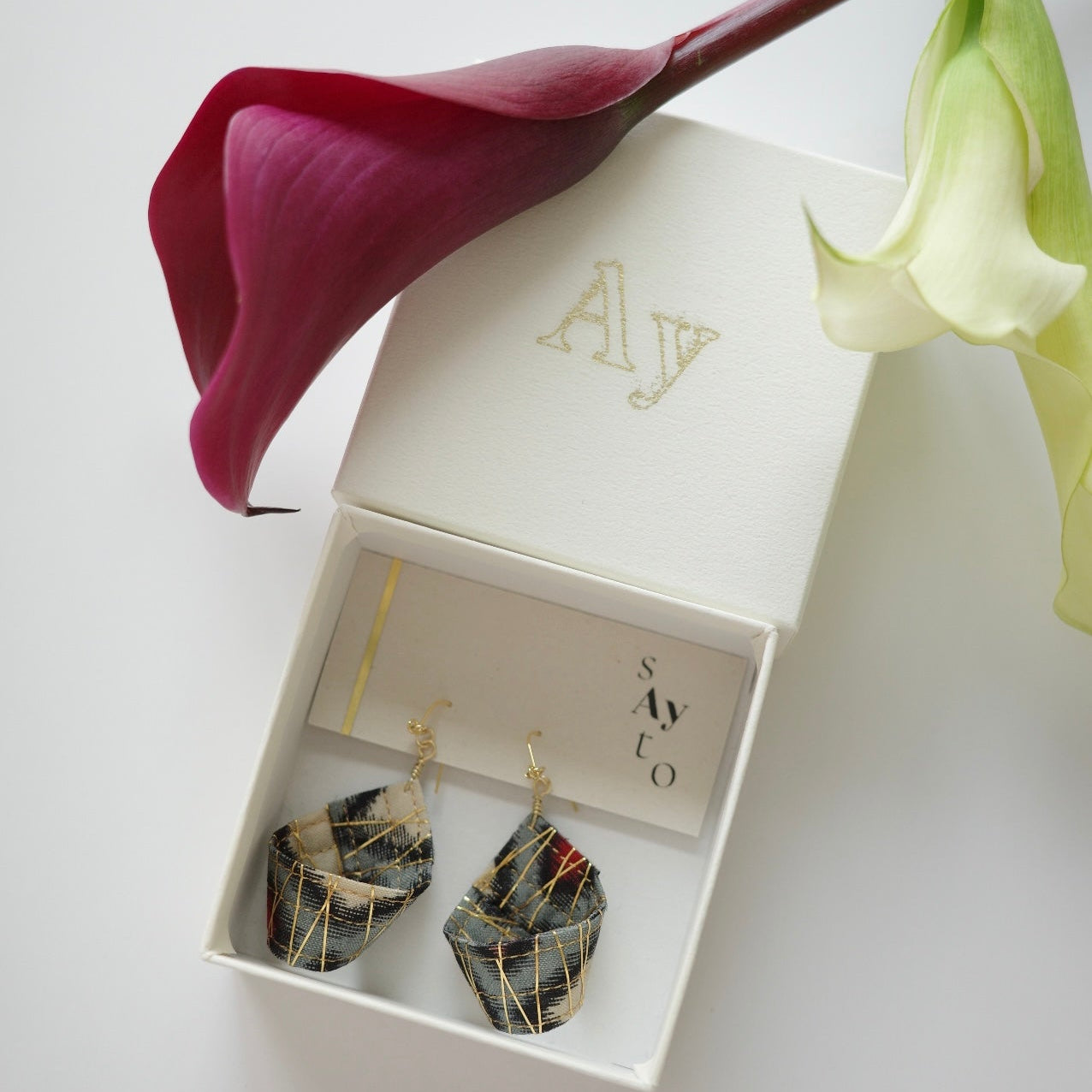 Gold thread earrings - large drops - ethnic -
