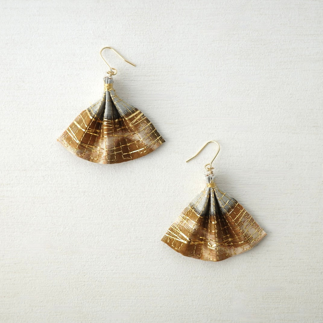 Gold thread earrings fan -cleopatra-