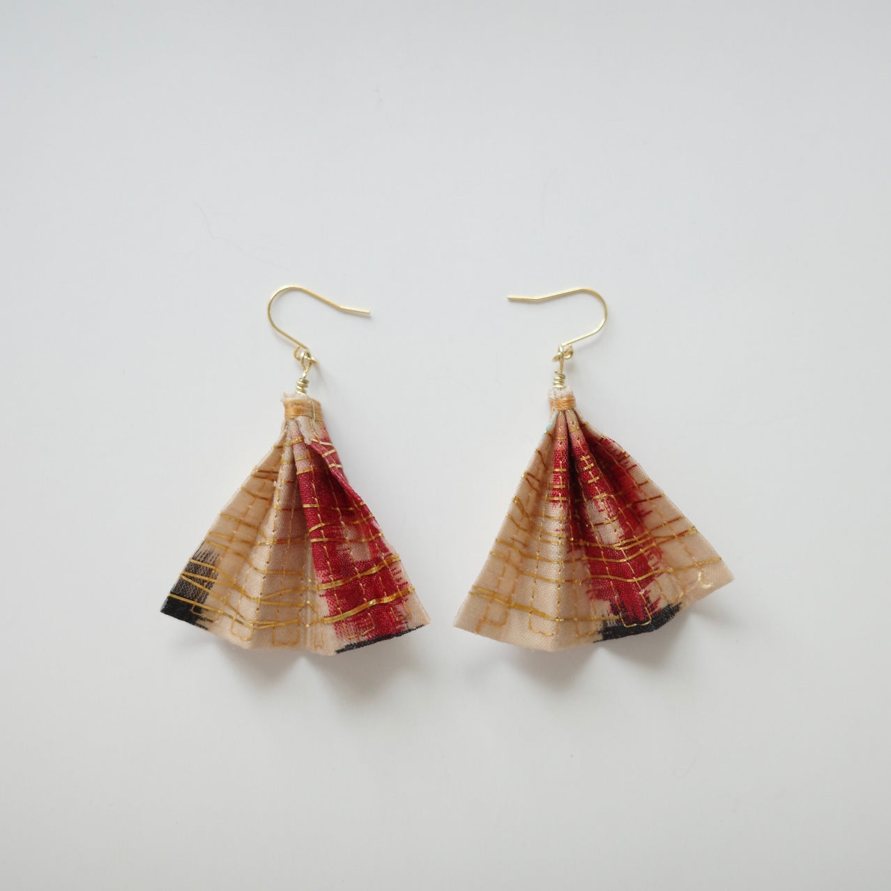 金糸ピアス 扇 -ribbon-