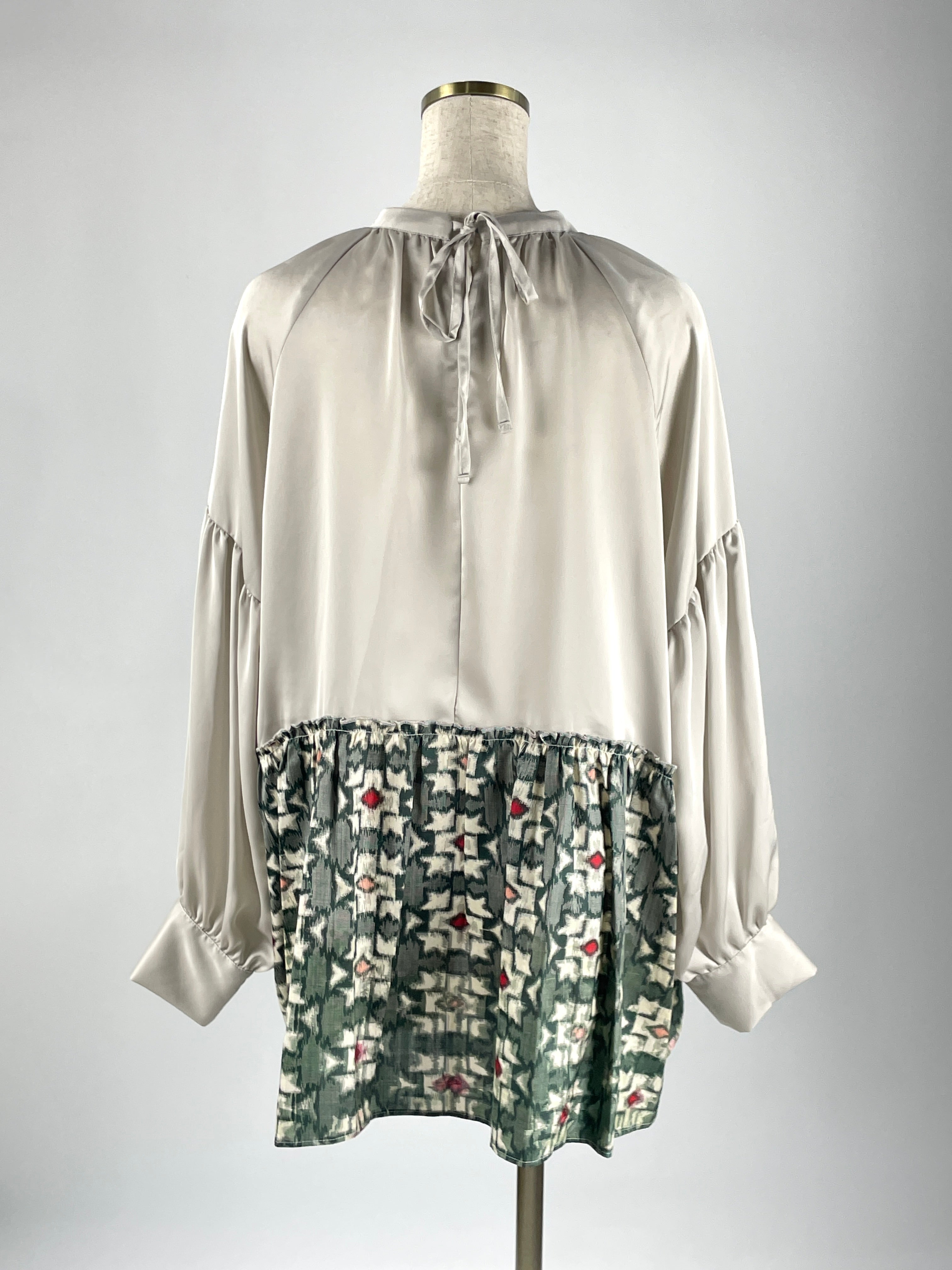 blouse / kaori