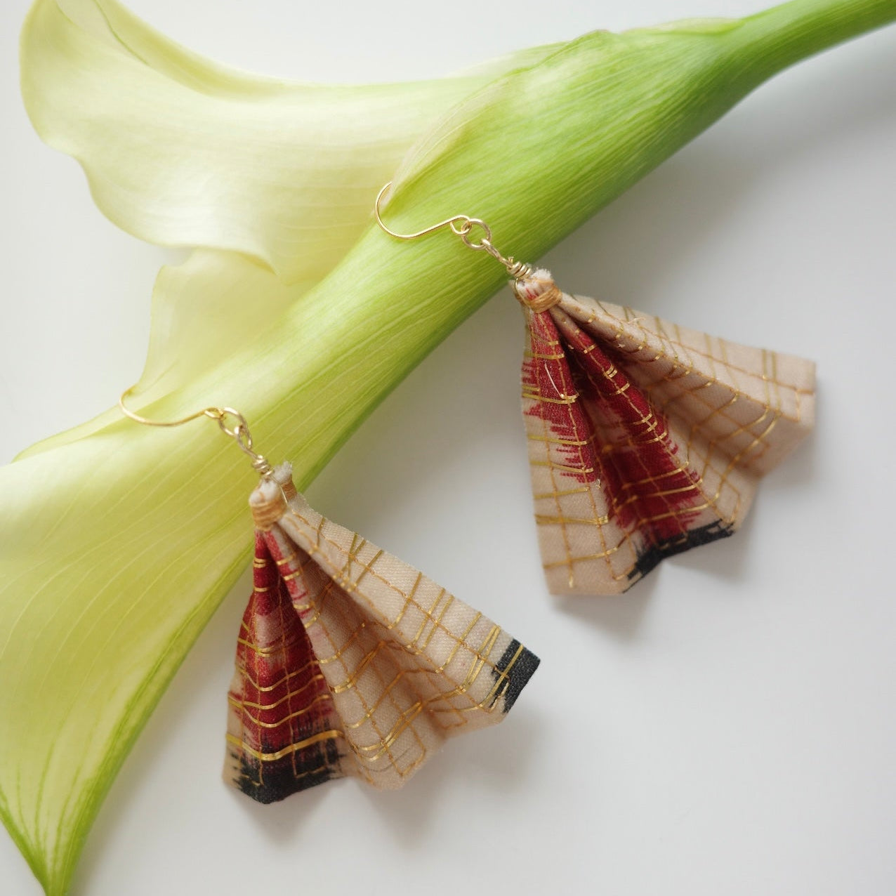 金糸ピアス 扇 -ribbon-