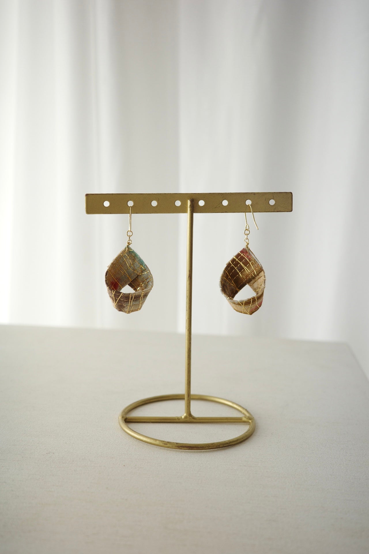 金糸ピアス MOMO
