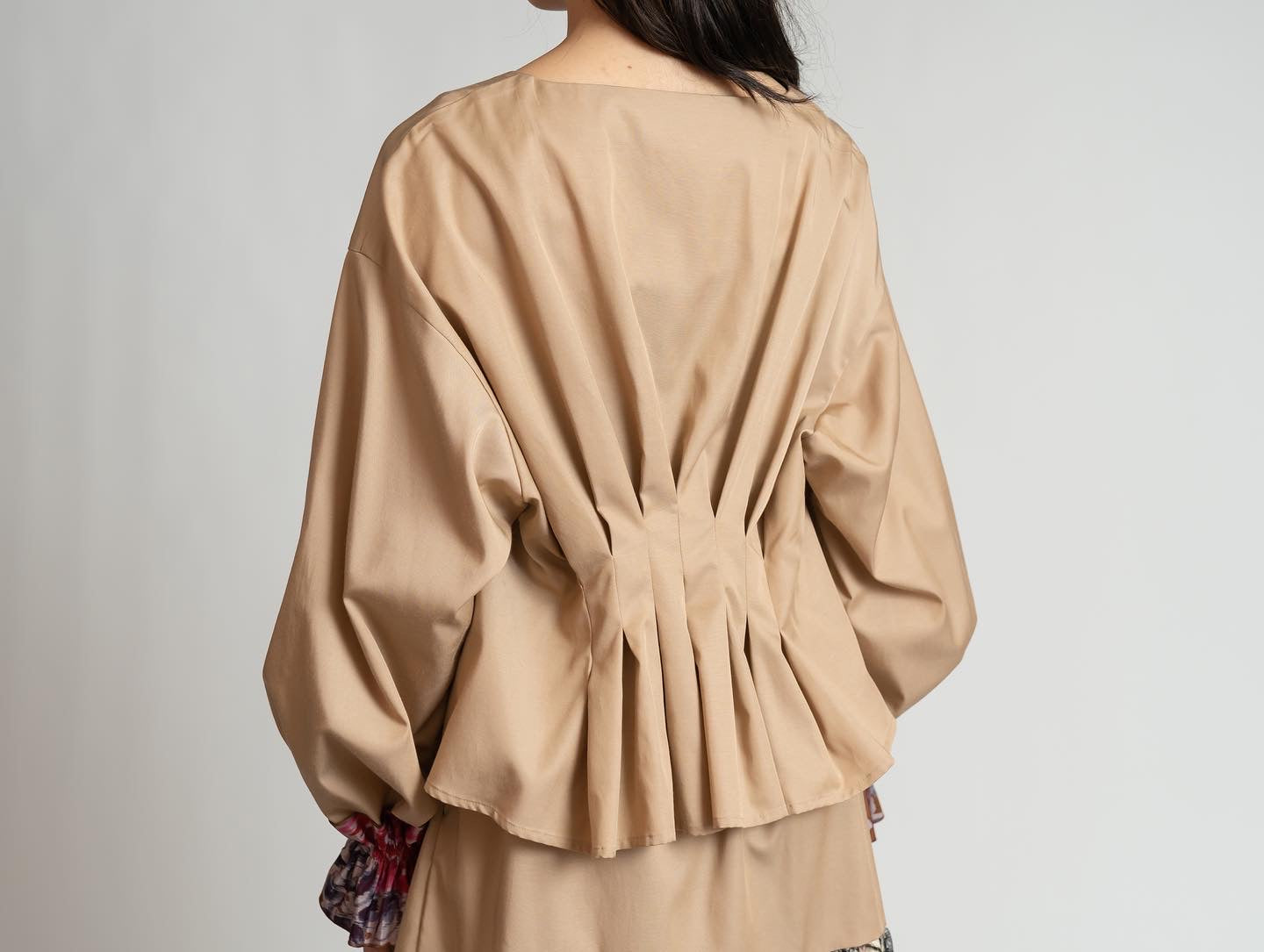 Elegance Meisen Square Neck Blouse -beige-