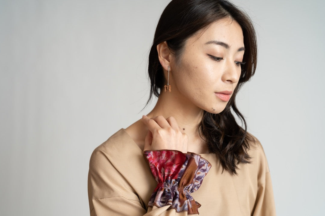 Elegance Meisen Square Neck Blouse -beige-