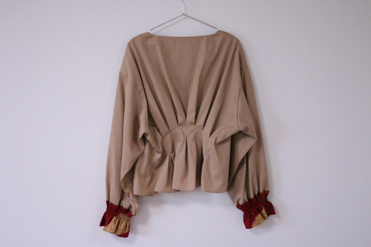 Milky Way Meisen Square Neck Blouse -beige-
