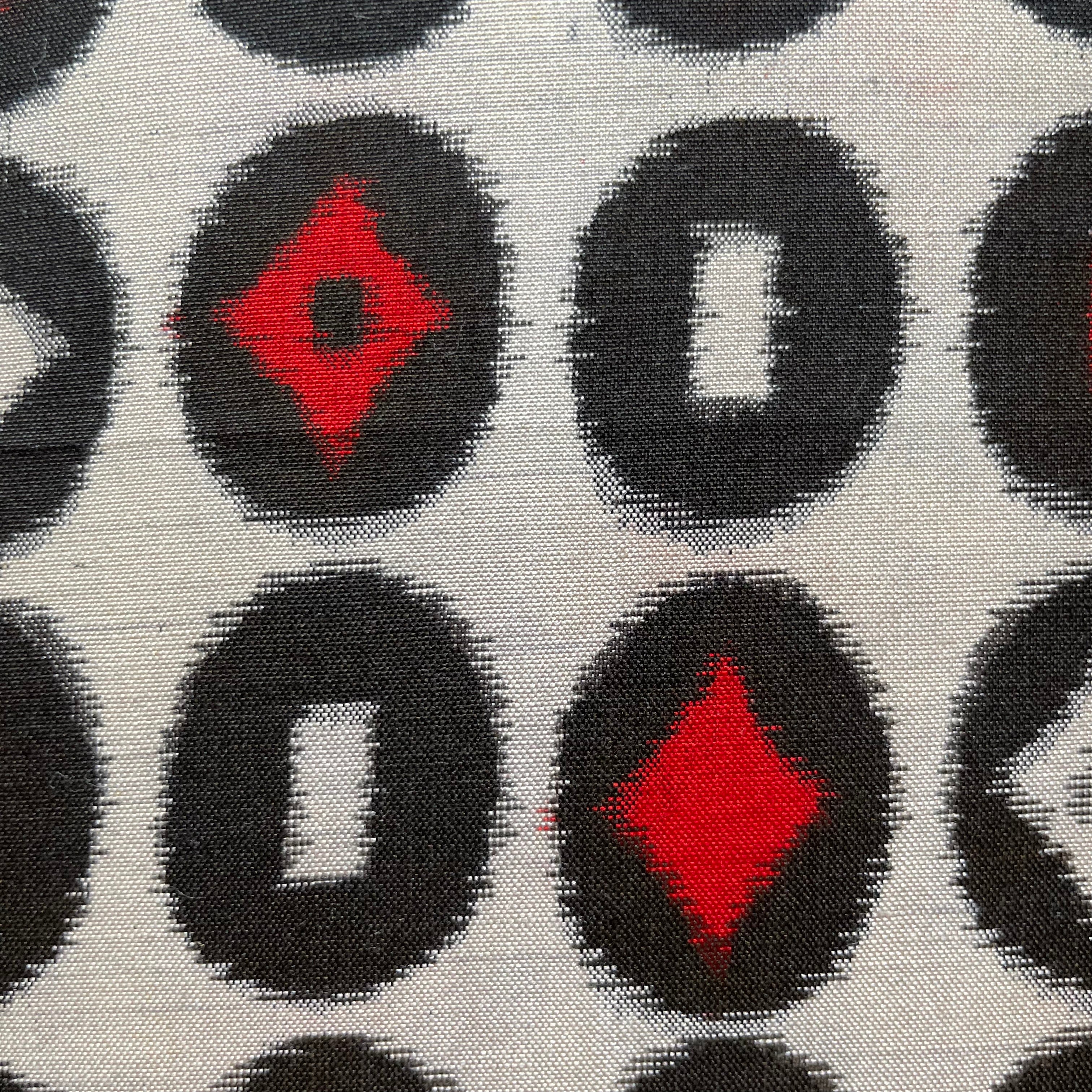 cushion / silkworm
