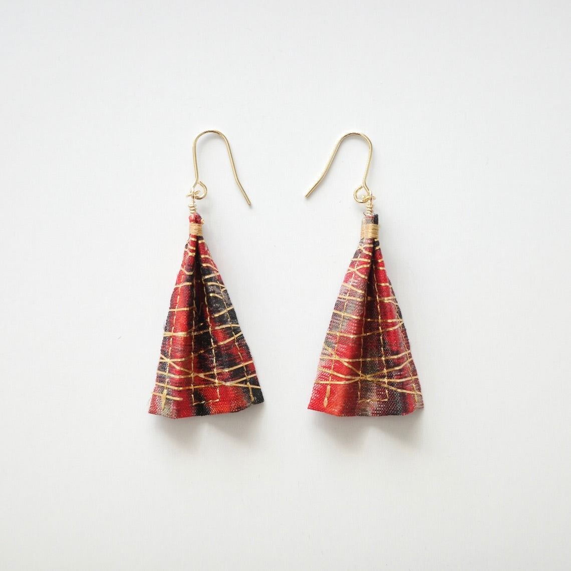 金糸ピアス　八 -RED-