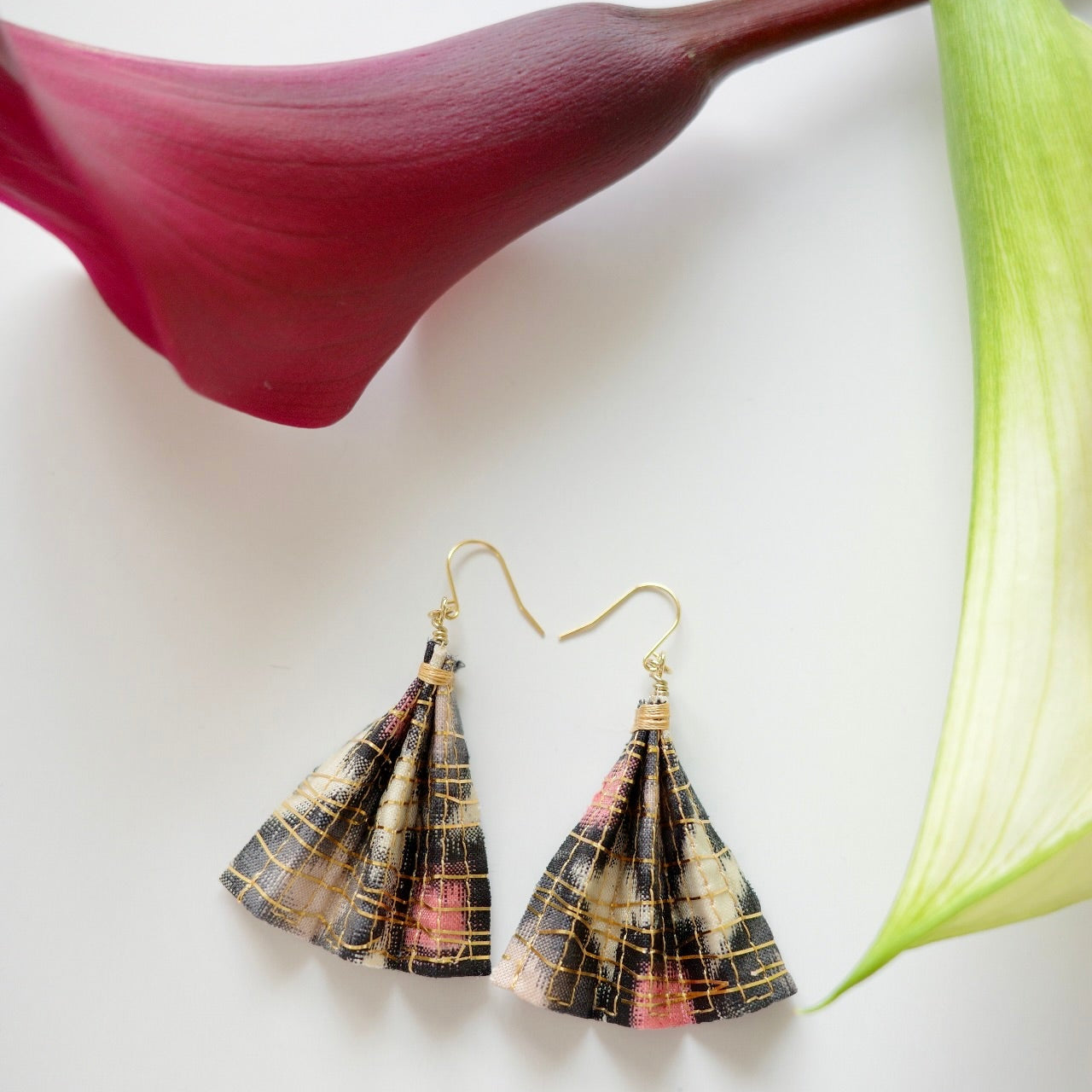 Gold thread earrings fan -tricolore-