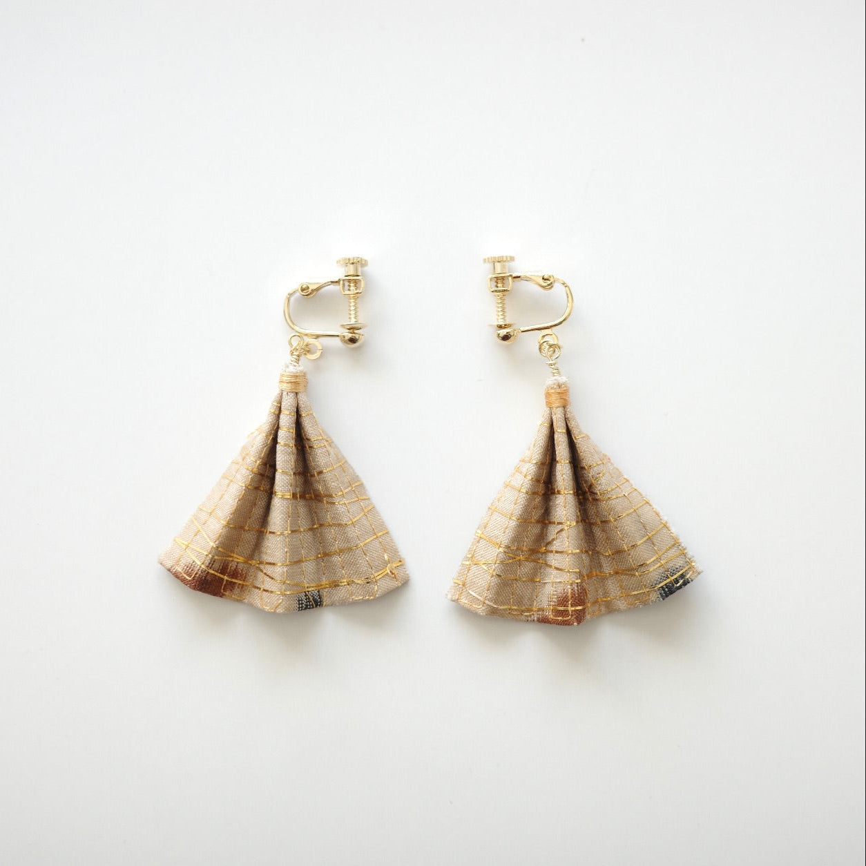 Gold thread earrings fan -tricolore-