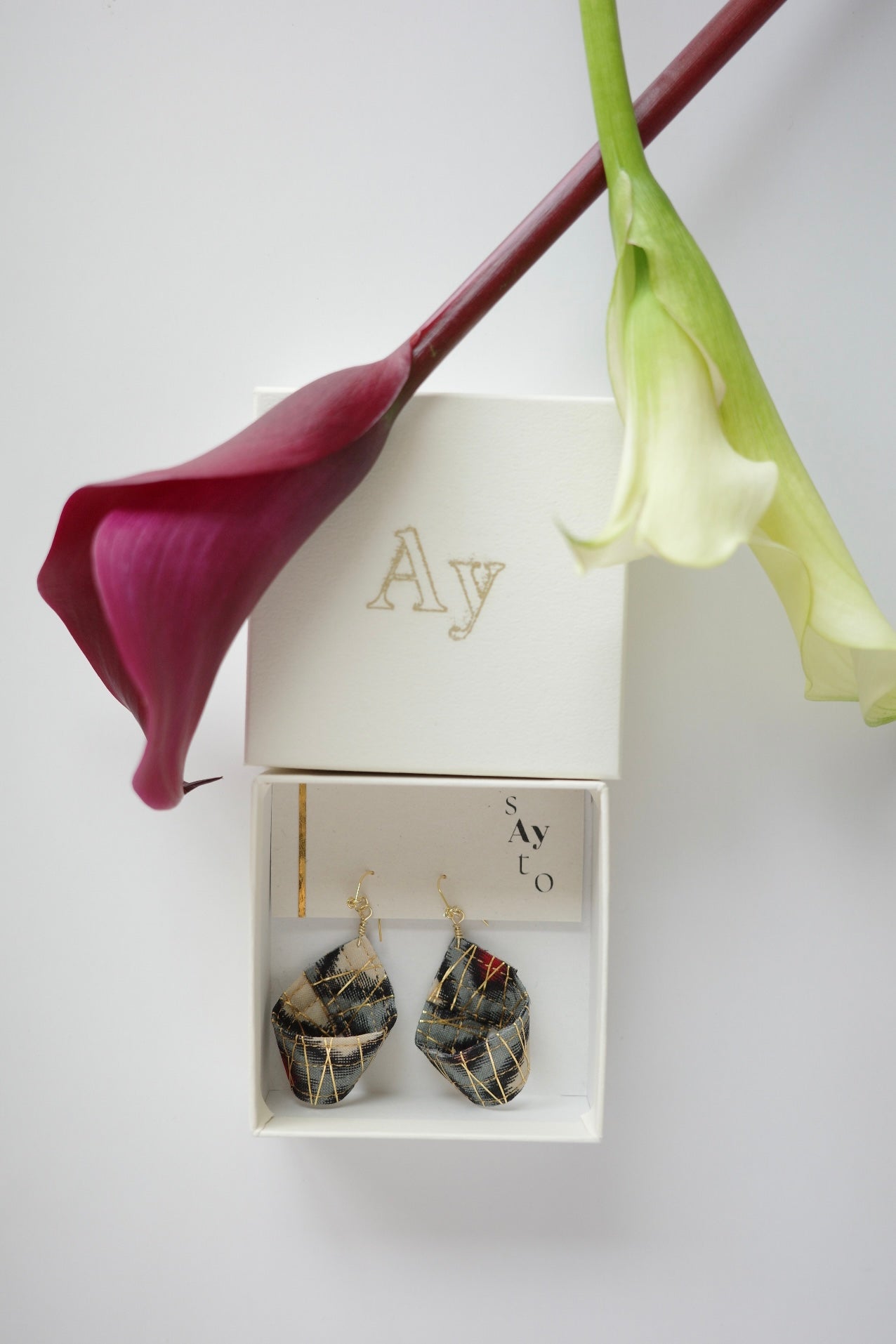 Gold thread earrings - large drops - ethnic -