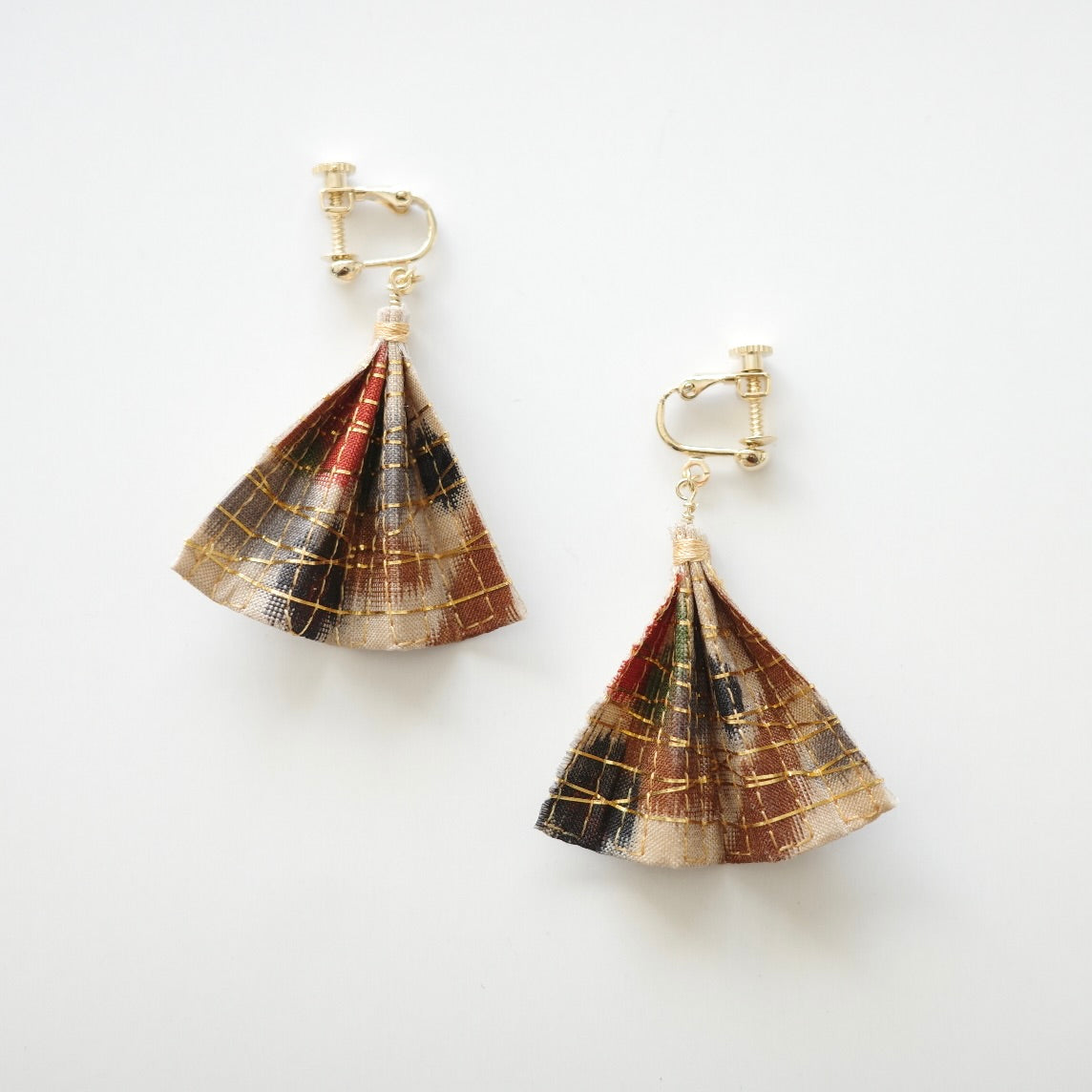 Gold thread earrings fan -tricolore-