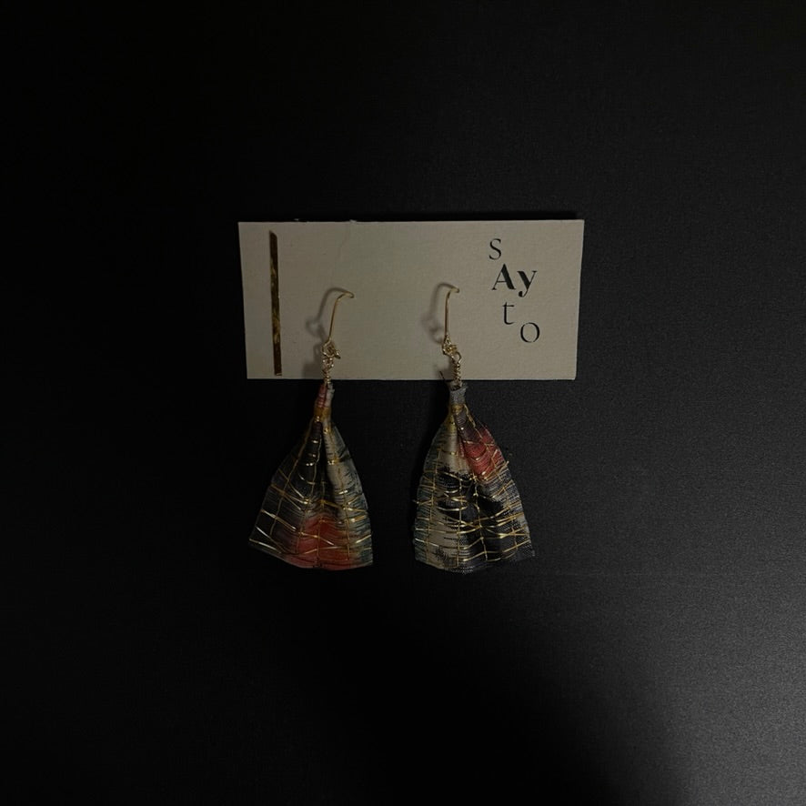 Gold Thread Earrings Eight -pink-