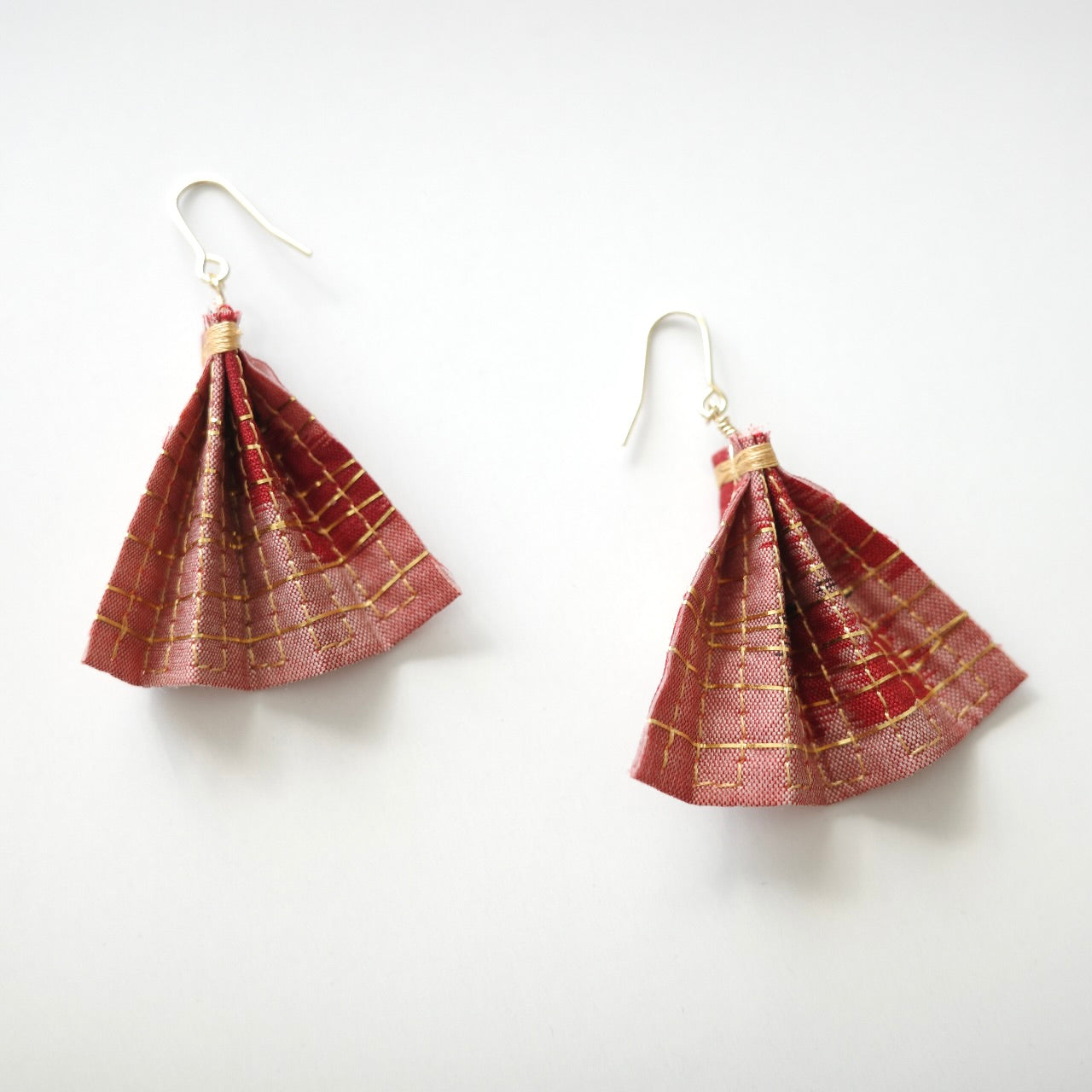 Gold thread earrings fan -tricolore-