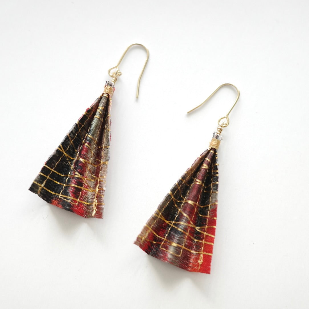 金糸ピアス　八 -RED-