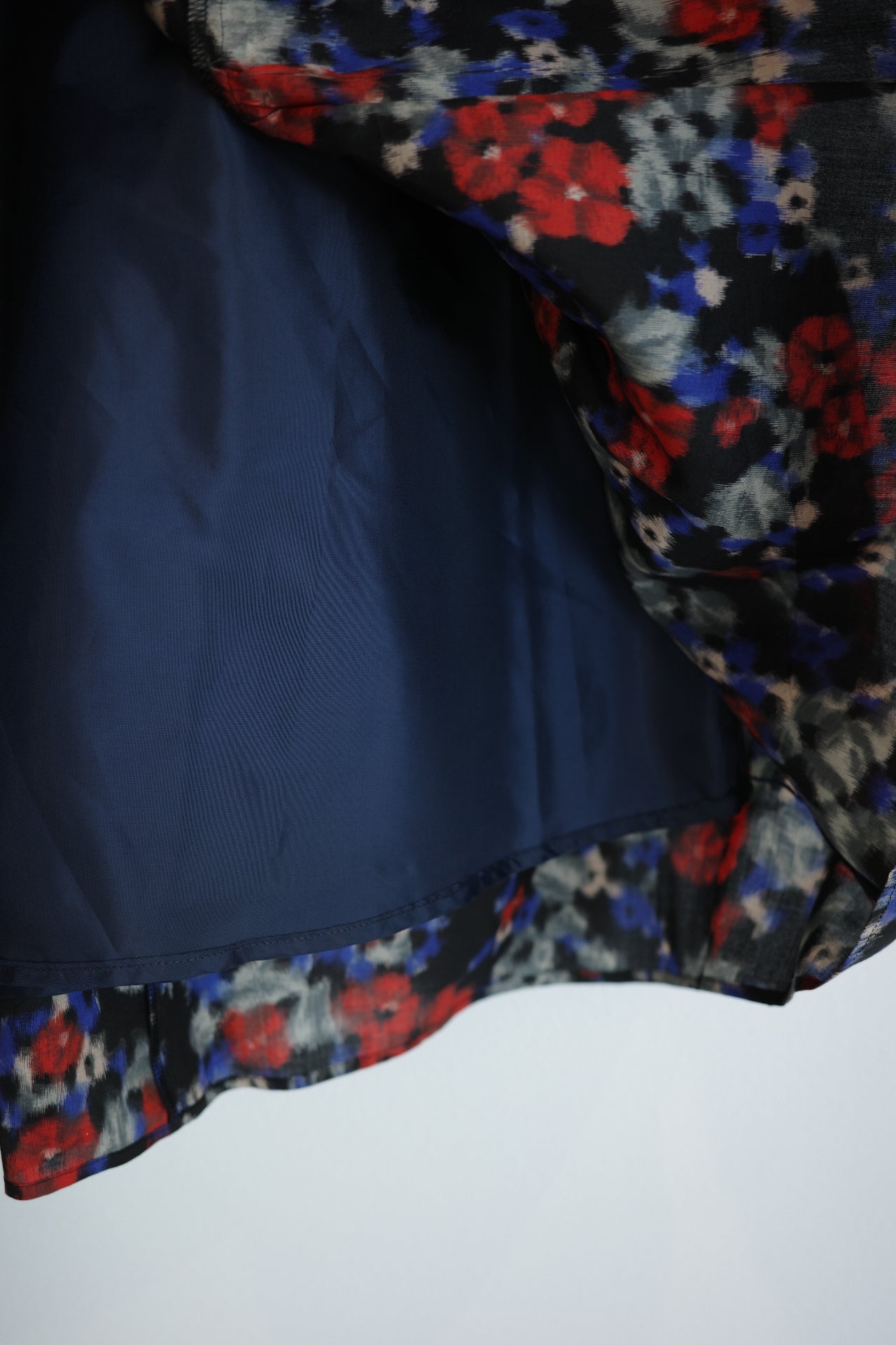 Petals -Meisen Teayard Skirt navy-