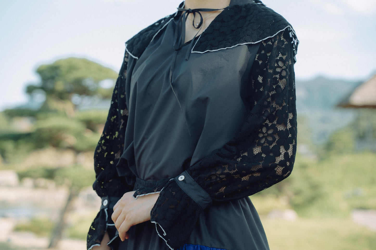 アップサイクルレースブラウス Lace blouse